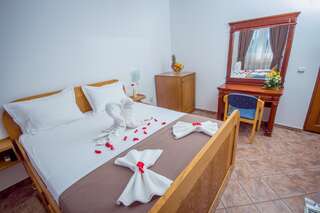 Отель Hotel Pharos Бар Двухместный номер с 1 кроватью-4