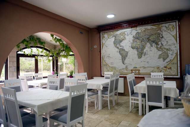 Отель Hotel Pharos Бар-5